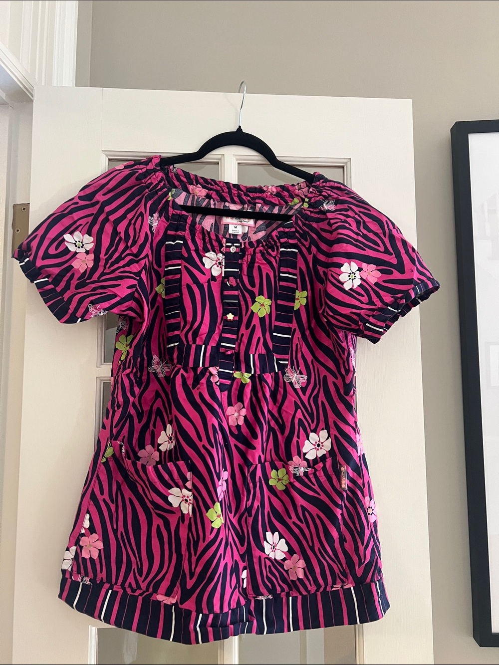 Koi women’s scrub top short sleeve front pockets